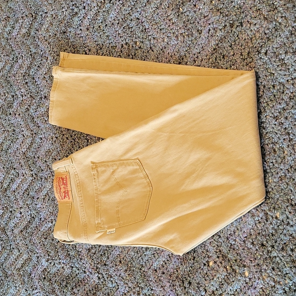 Beige Levi's